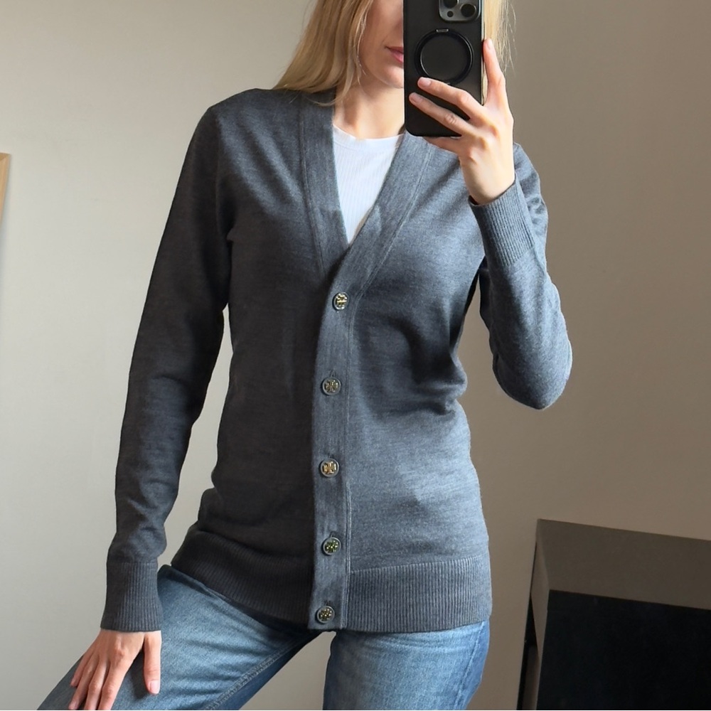 Tory Burch Gray Button-Up Cardigan V, size: S, good condition